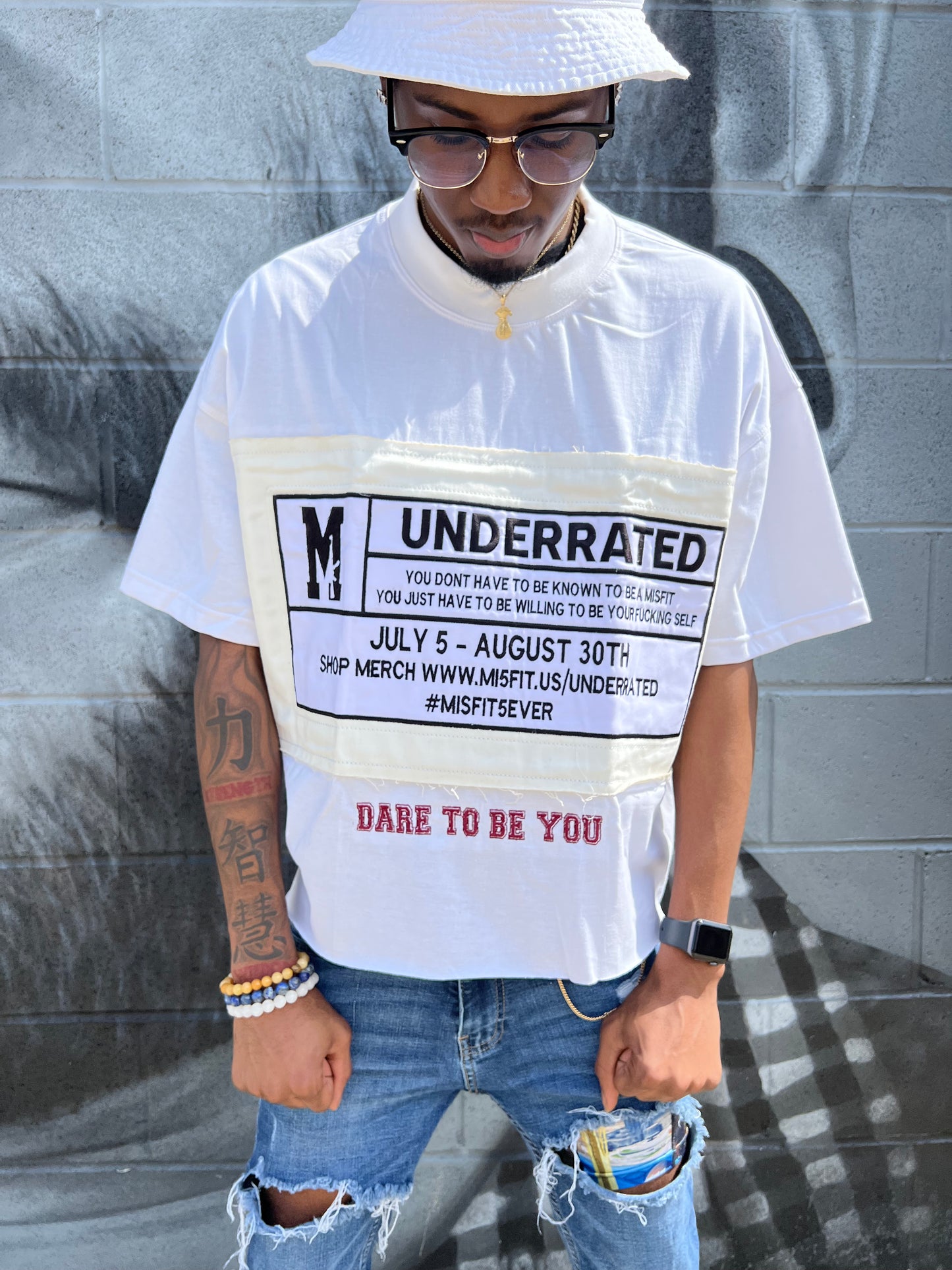 "UNDERRATED" MISFIT BOXY TEE